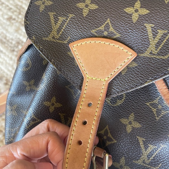 Louis Vuitton Monogram Montsouris MM backpack - Picture 9 of 14